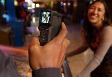 Fujifilm Instax Mini Evo Cinema: Ретро-камера для сучасної доби