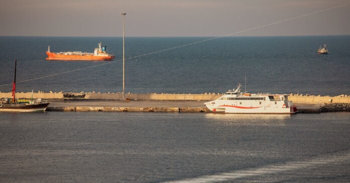 bab2db3f-7b7a-4d49-965c-5649bea37e01