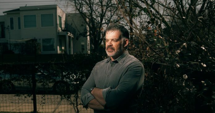 eec51599-77e6-4ff0-bf98-ef9f5969ff78