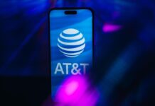 AT&T упрощает тарифы с безлимитом: больше данных, прозрачные цены и новый премиум-уровень
